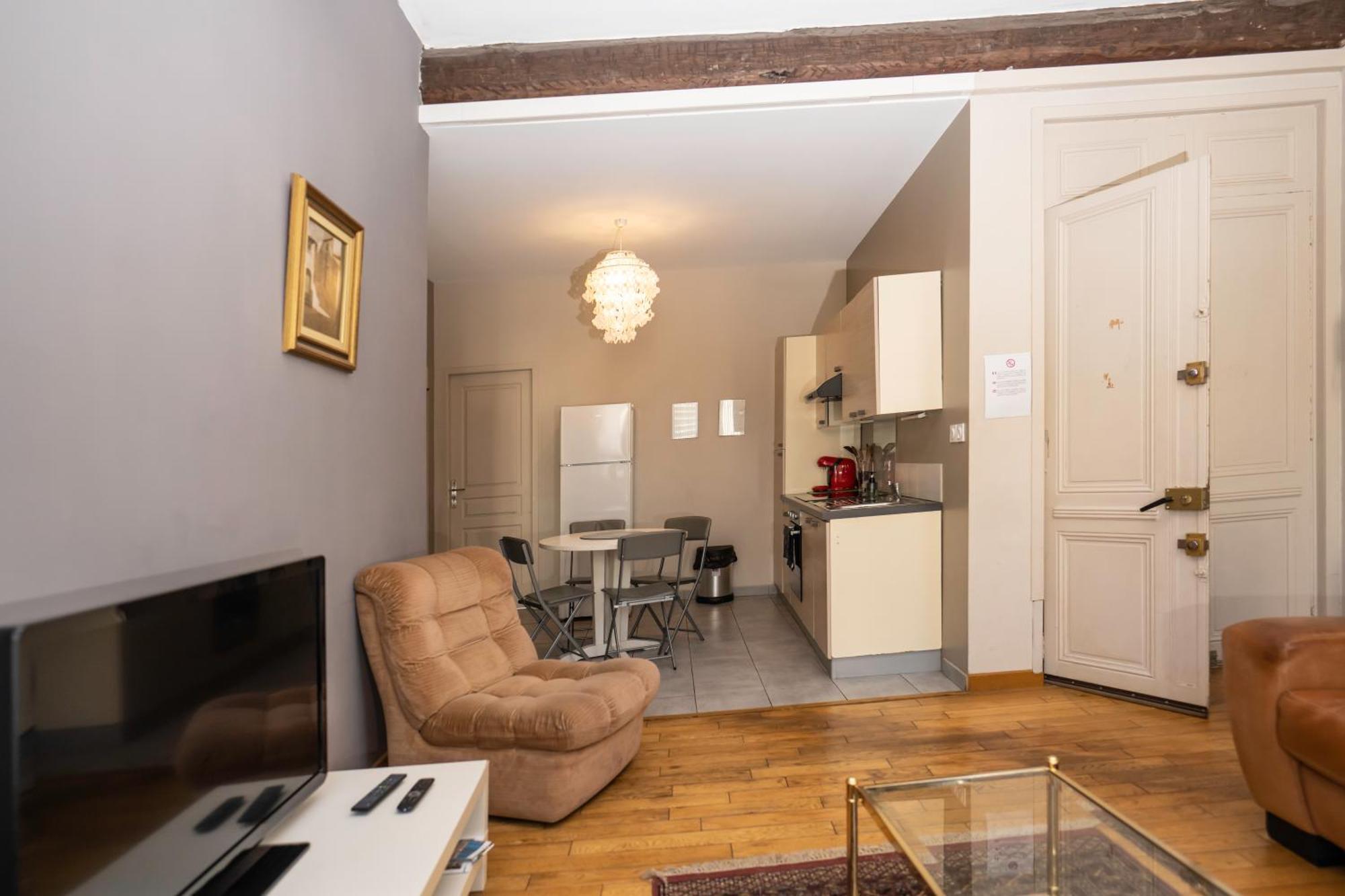 "Air D'Antan"-Meuble De Tourisme 3 Etoiles -Residence "Les Logis De Beziers"-Garage Optionnel-Coeur De Ville-Plages A 16Km ! Экстерьер фото